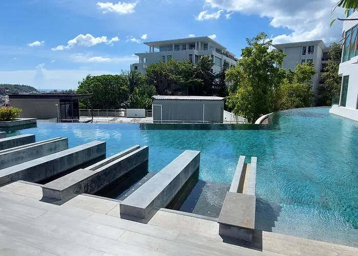 Karon Hill Family Apart 72 M2 Seaview