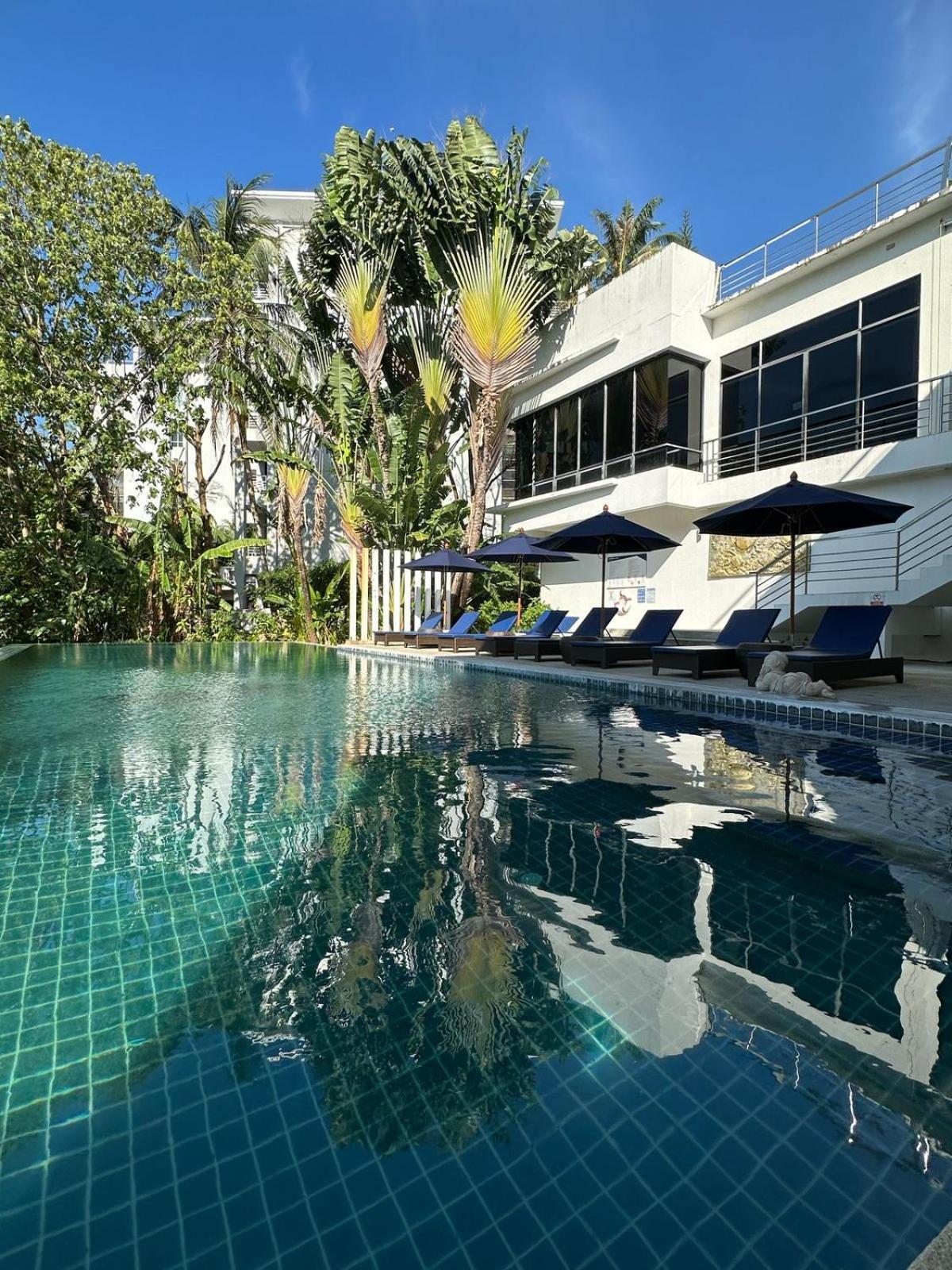 Hill Family 72 M2 Seaview Apartment